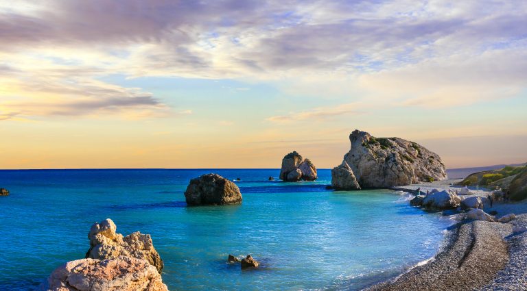 AdobeStock_241432342-768x425