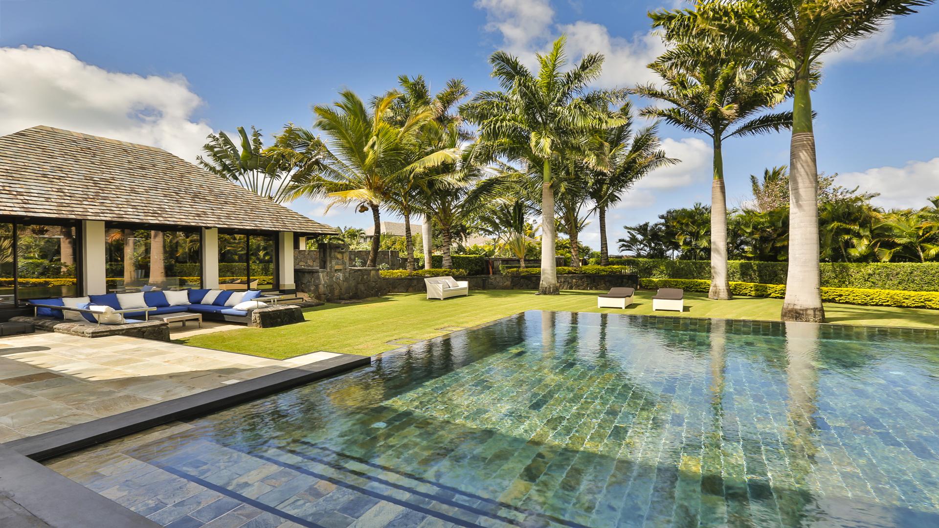 Villa Hideaway  – Anahita